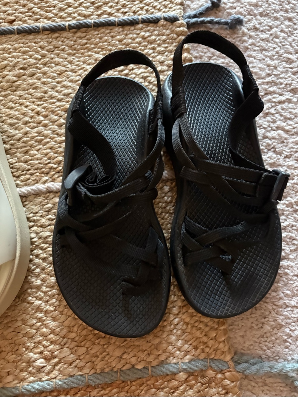 Black Women's Strappy Chacos Sandals